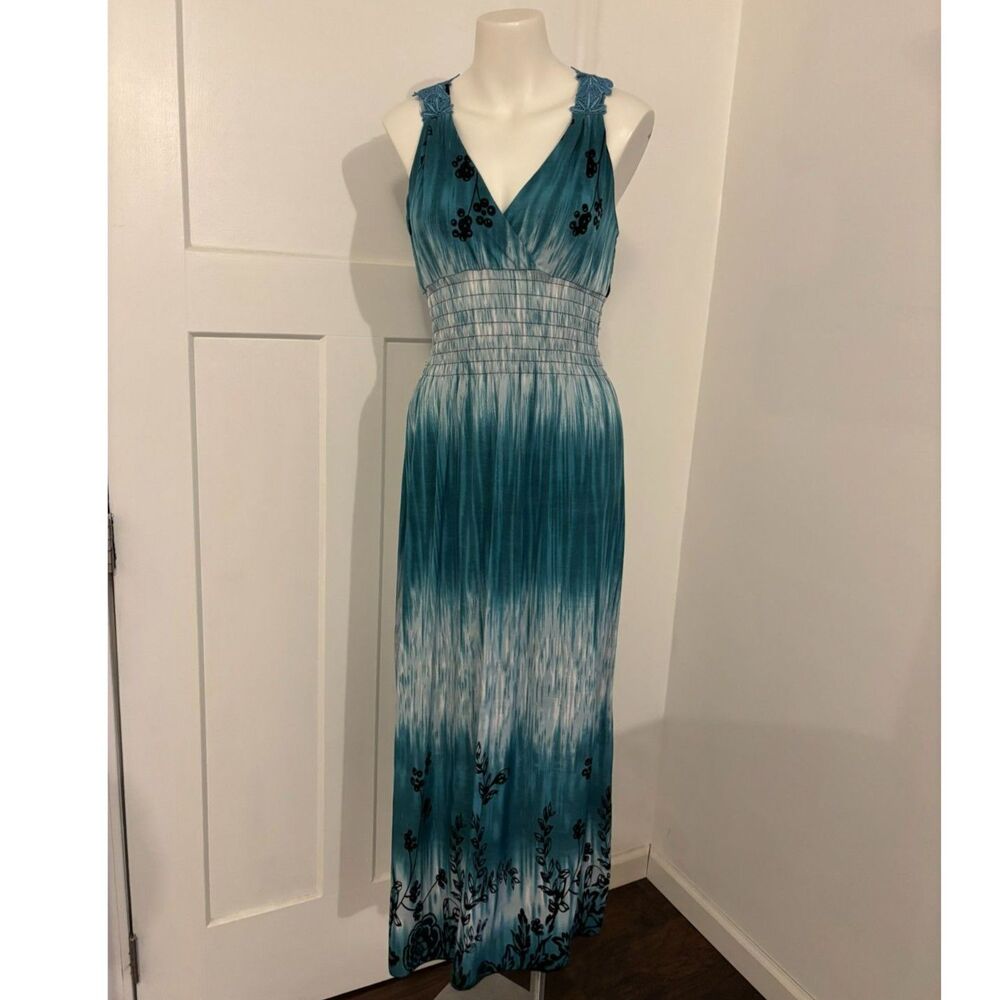 Paris Pink Size Medium Boho Stretch Crochet Lace Back Maxi Dress